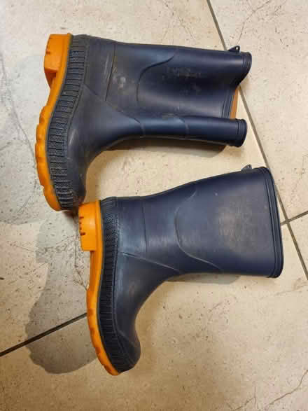 Photo of free Kids size 7 wellies (Woodley RG5) #3
