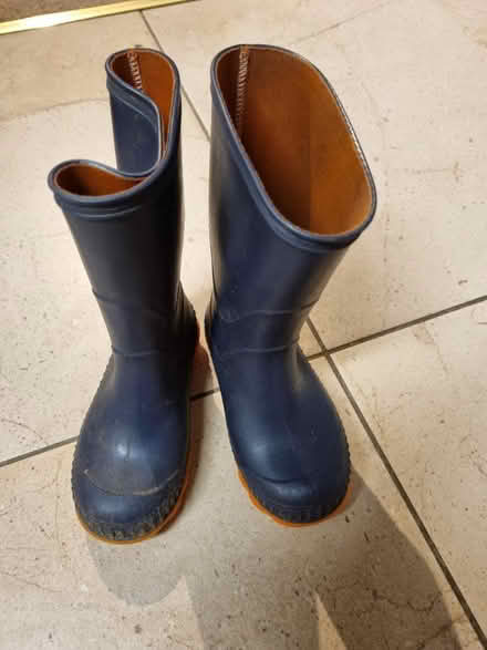 Photo of free Kids size 7 wellies (Woodley RG5) #1
