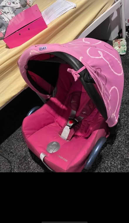 Photo of free Icandy chassis and maxi cosi car seat and adaptors (Chippenham SN15) #4
