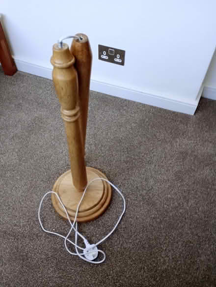 Photo of free Standing lamp (slightly broken) (Shipley BD18) #3