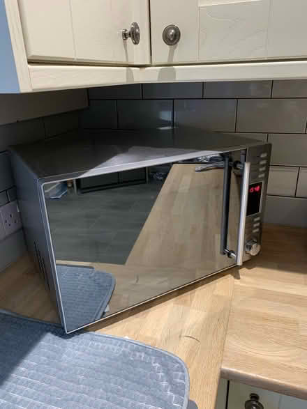 Photo of free Microwave (University Area, RG1) #2