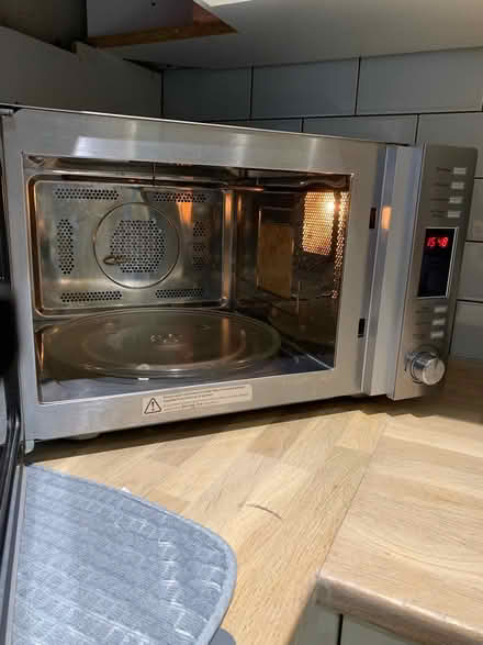 Photo of free Microwave (University Area, RG1) #1