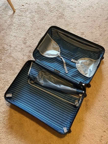 Photo of free Heart design roller suitcase (Murray hill) #2