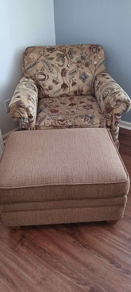 Photo of free easy chair (Greenwood) #1