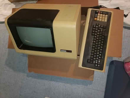 Photo of free working VT100 terminal (North Lake City) #1