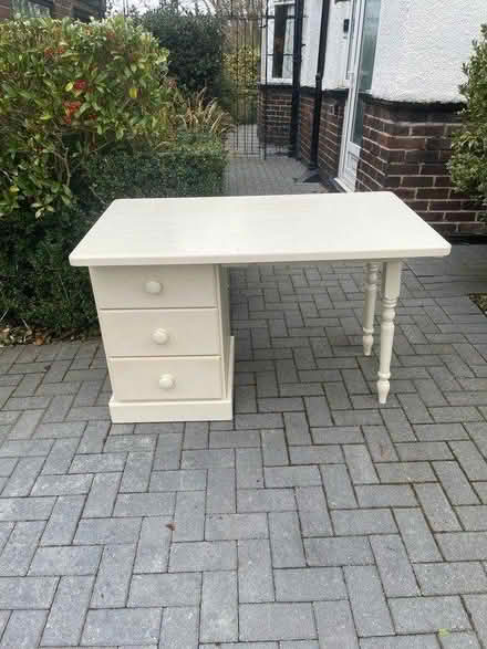 Photo of free Dressing Table (St Helens WA10) #4