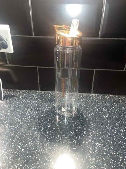 Photo of free Rose gold water bottle (Abronhill, Cumbernauld, G67) #1