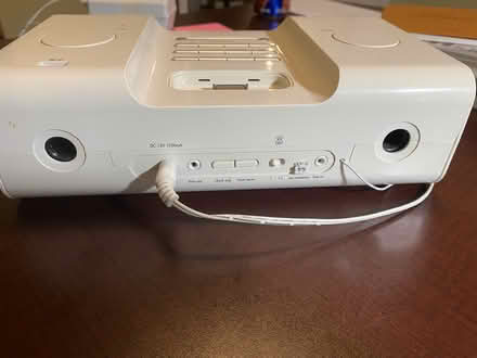 Photo of free iHome iPod clock radio (Orléans) #2