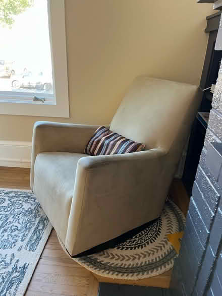 Photo of free Rocking chair (Sunnyside) #2