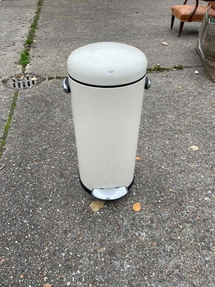 Photo of free Kitchen bin (Brixton SW2) #1