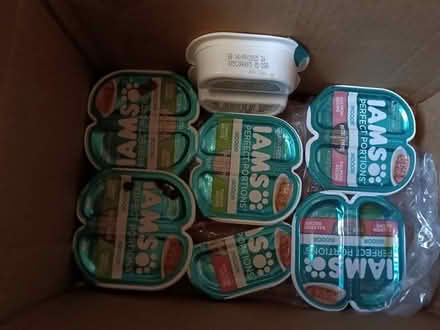 Photo of free Iams wet cat food (white center) #1