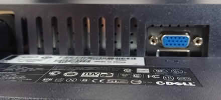 Photo of free Dell 15" LCD Monitor (Redford EH13) #4