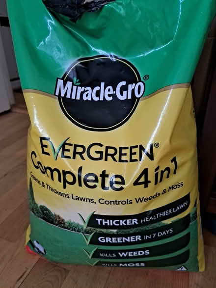 Photo of free Lawn enhancer, 12kg (Rotherhithe SE16) #1