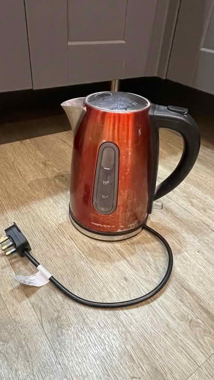 Photo of free Kettle. (Charlton OX12) #3