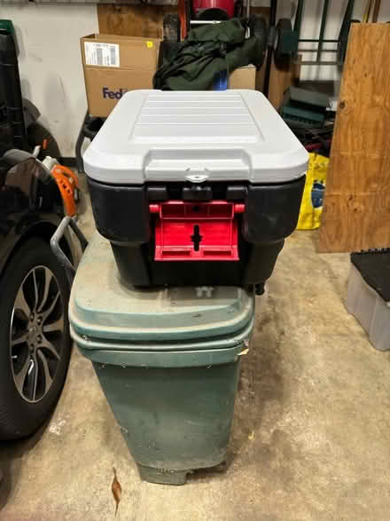 Photo of free Rubbermaid storage box (Kehrs Mill Road& Strecker) #3
