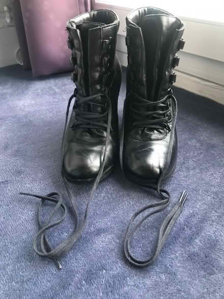 Photo of free Women’s heeled ankle boots (Elephant and castle SE1) #1