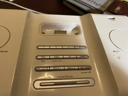 Photo of free iHome iPod clock radio (Orléans) #1