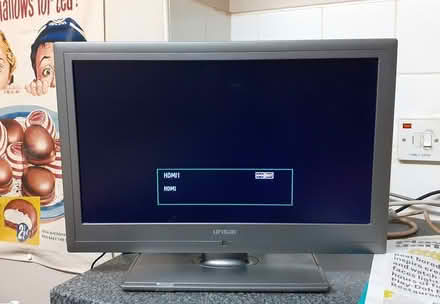 Photo of free 9 inches x 16 inches Television (Brixton SW9) #2