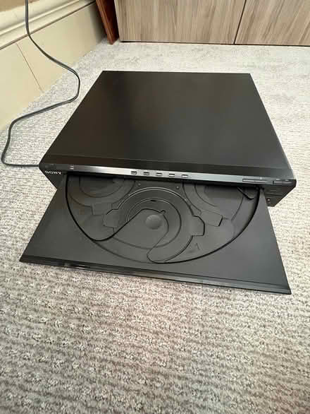 Photo of free DVD/CD changer (Niwot) #2