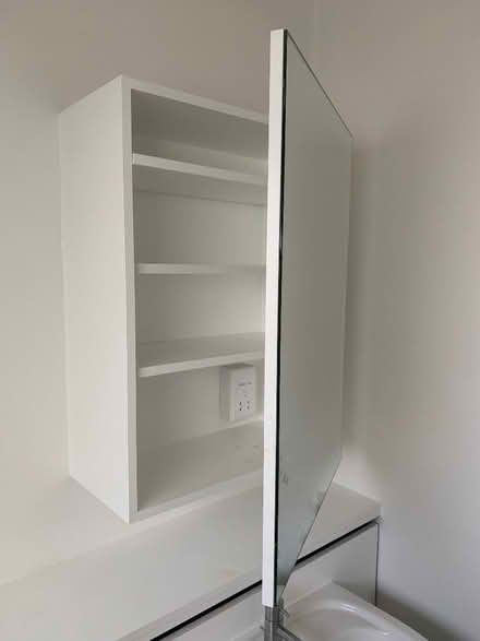 Photo of free Complete bathroom suite (Marshalswick AL1) #3