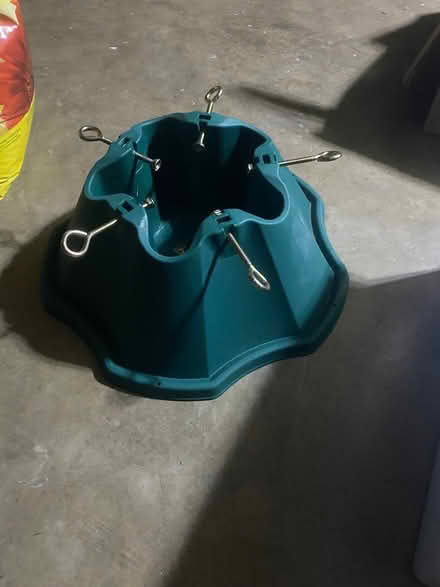 Photo of free Christmas tree stand (Petworth/Columbia Heights) #1
