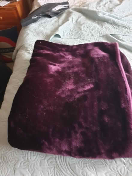 Photo of free Large Fleece Throws (Trowbridge BA14) #1