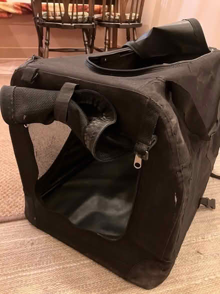 Photo of free Large pet carrier (Plumstead Common SE18) #4