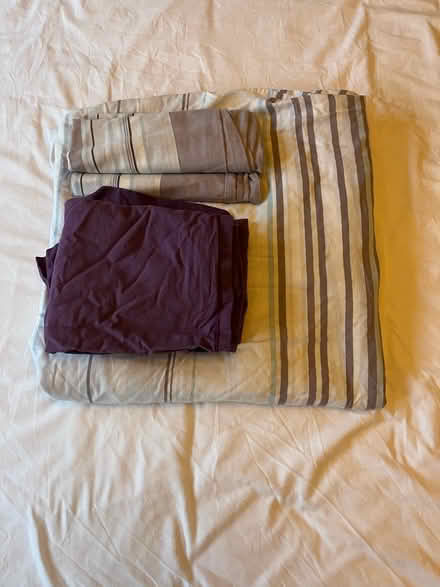 Photo of free Double duvet / 4 pillow cases (Tolworth) #1