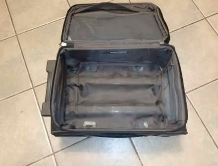 Photo of free Suitcase Carry On Size (l1k ob5) #4