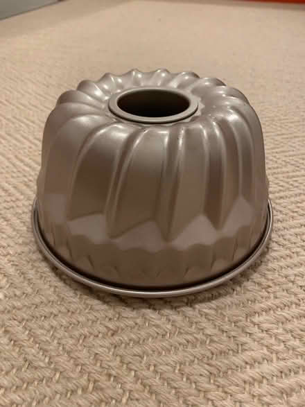 Photo of free Small Bundt tin (CR0) #1