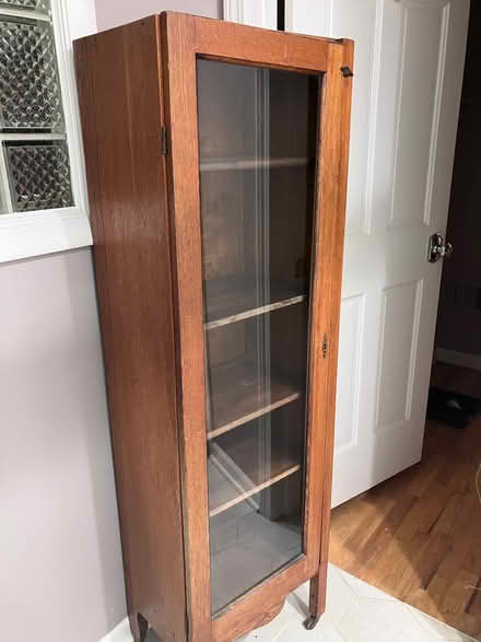 Photo of free Curio Cabinet (Northbrook 60062) #1