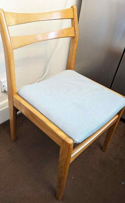 Photo of free Circular Drop Leaf Table And 3 Chairs (Tong BD4) #4