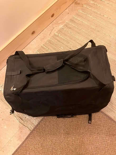 Photo of free Large pet carrier (Plumstead Common SE18) #2