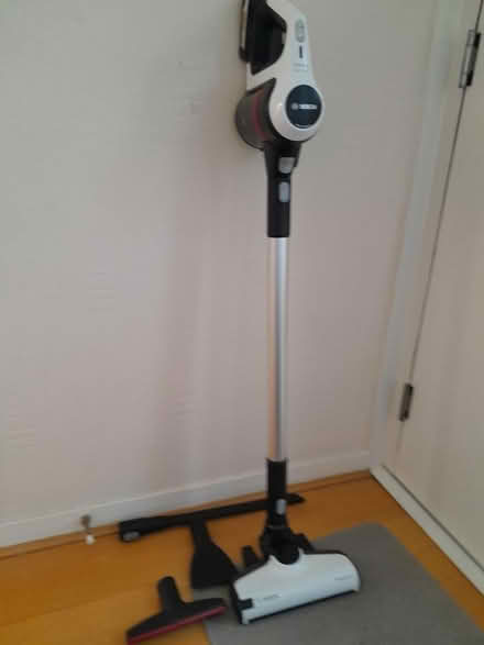 Photo of free Cordless Wand vacuum (Oakbank PH1) #1
