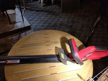 Photo of free Ozito Cordless Hedge Cutter Trimmer - no battery (Putney SW15) #2