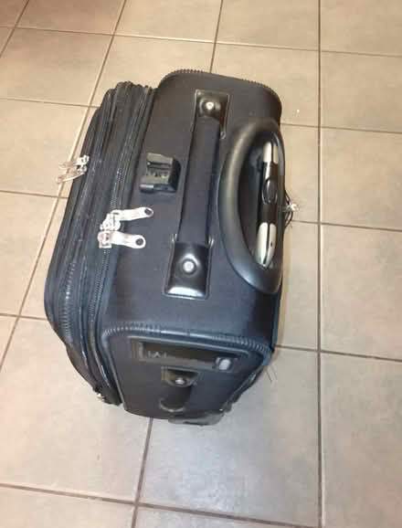 Photo of free Suitcase Carry On Size (l1k ob5) #2