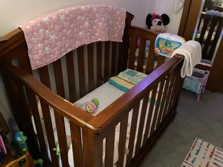 Photo of free Crib (mattress not included) (Hamburg, NJ 07419) #4