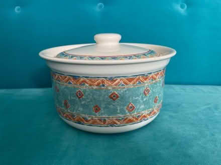 Photo of free Casserole pot & assorted glass& kitchen ware (Portslade by Sea BN3) #3