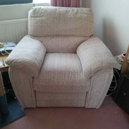 Photo of free 3 seater recliner settee and chair (North Bersted PO22) #4