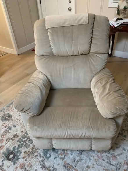 Photo of free La-Z-Boy Recliner (Sorich Park) #1