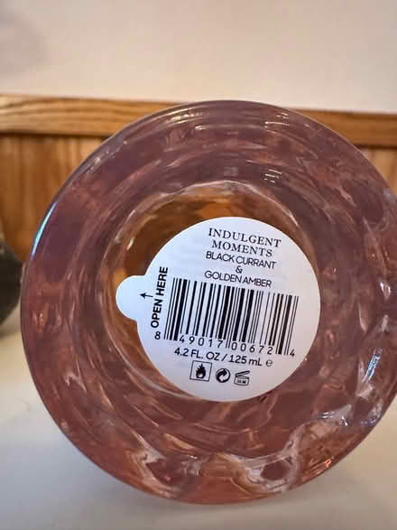 Photo of free Perfume Blackcurrant & Golden Amber (Eagle Hill) #1