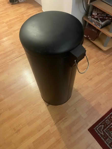 Photo of free Domed pedal bin, 30 litres (SW17) #2