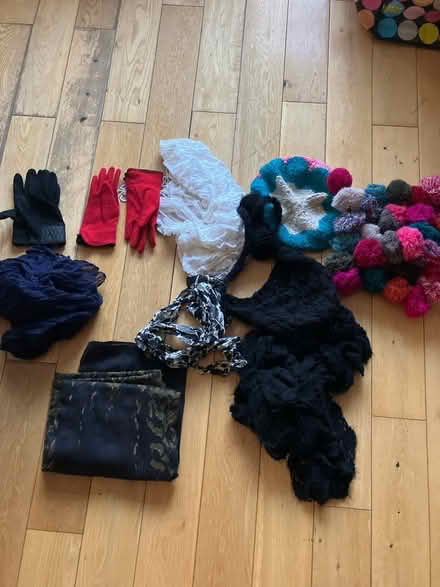 Photo of free Winter, hats, scarves & gloves (Dagenham RM10) #1