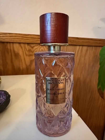 Photo of free Perfume Blackcurrant & Golden Amber (Eagle Hill) #2