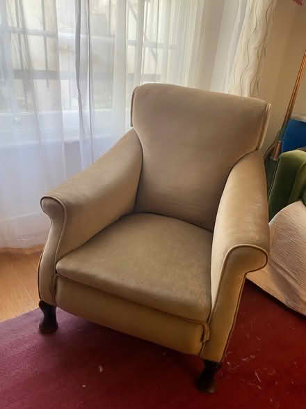 Photo of free Wingback chair - immaculate vintage (Shakspeare Walk, N16) #2