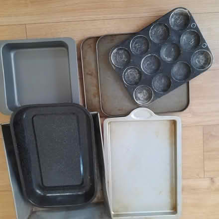 Photo of free baking tins (Parkstreet AL2) #1