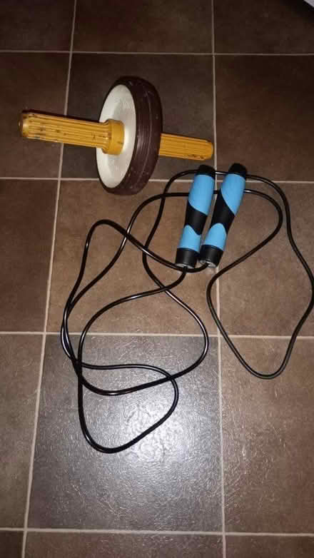 Photo of free Skipping rope and Ab roller (Milton Keynes MK4) #1