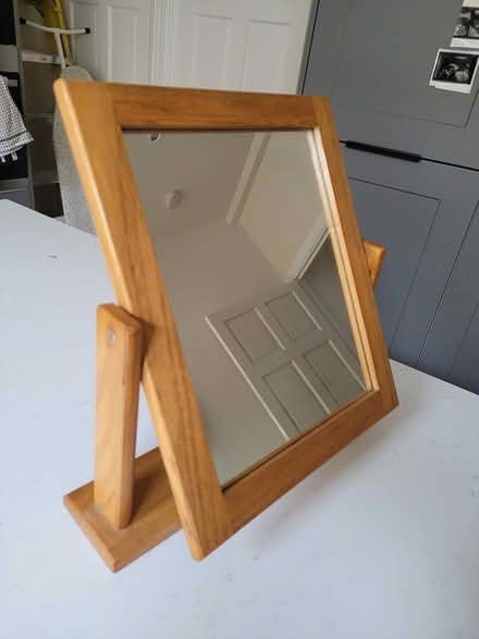 Photo of free Mirror (Tooting Broadway) #2