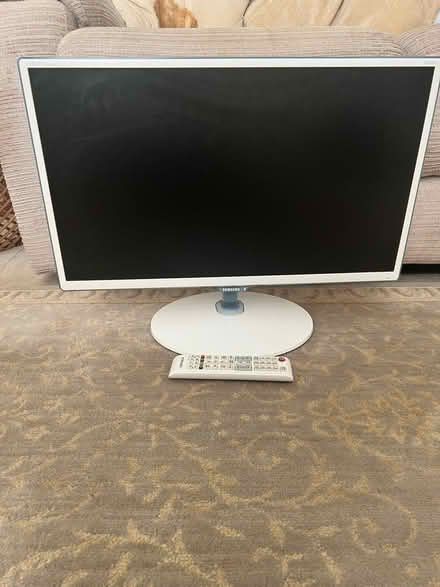 Photo of free 24inch Samsung TV (DA1) #1