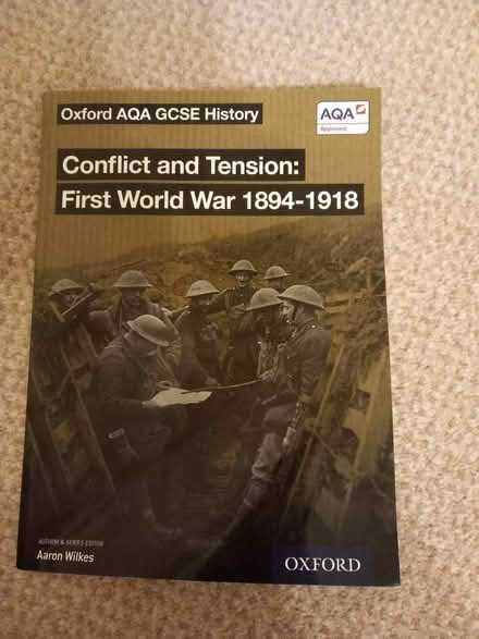 Photo of free GCSE history revision book (Hathern LE11) #1